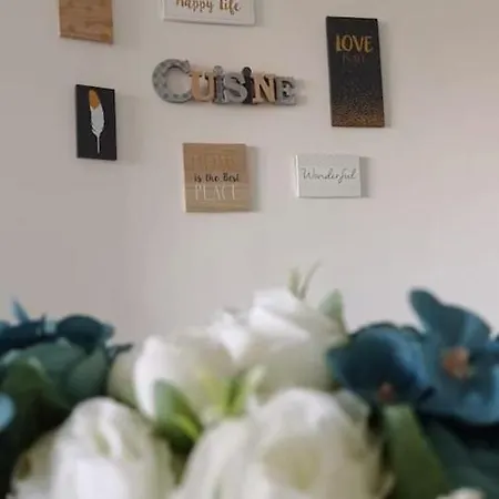 Aurelia City Garden Apartment *