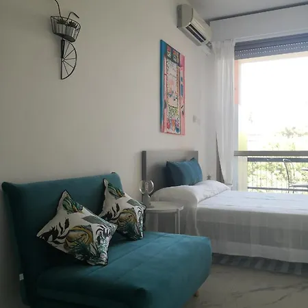 Aurelia City Garden Apartment *