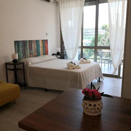 Aurelia City Garden Apartment *
