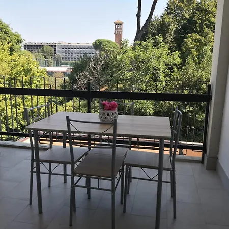 Aurelia City Garden Apartment